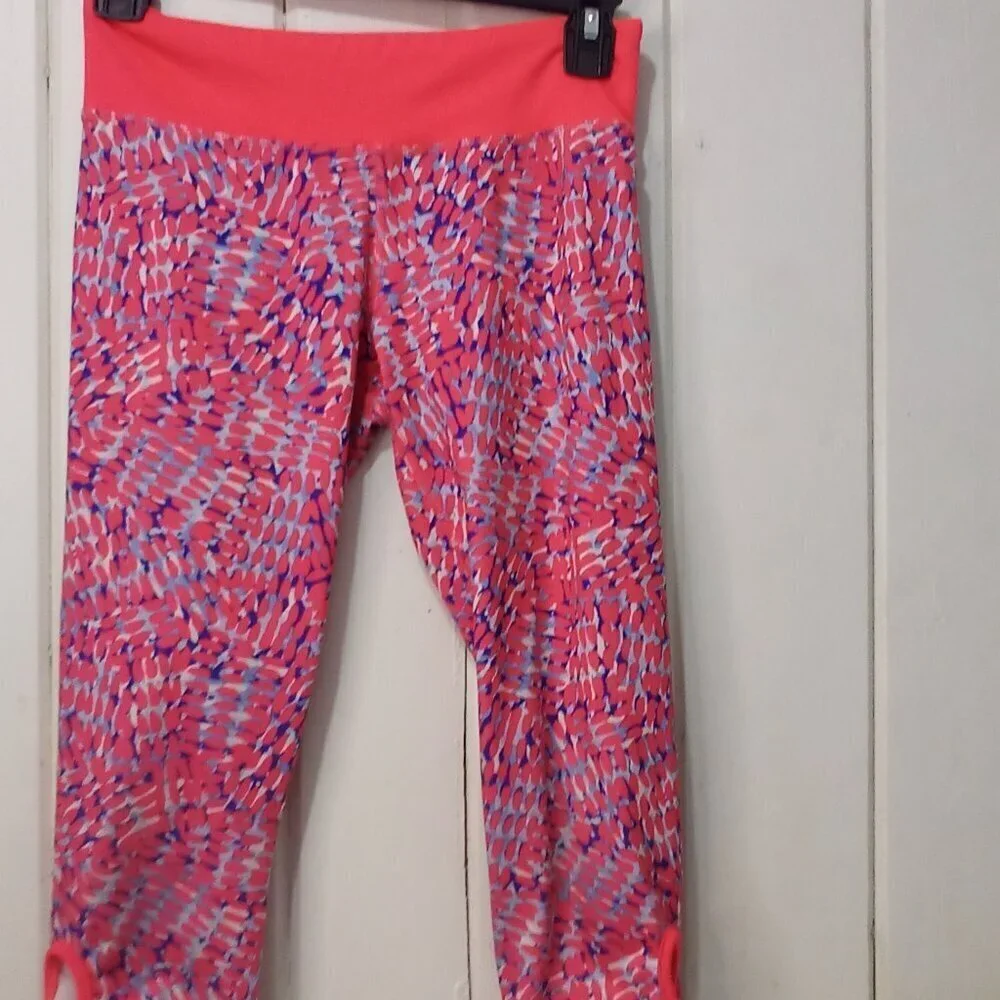 Old Navy Active Capri Leggings Girls L 10-12 Athletic Pattern Pink Blue